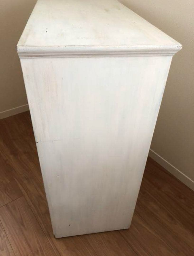 部屋置きにしたら結構いい　ブロカント　キャビネット