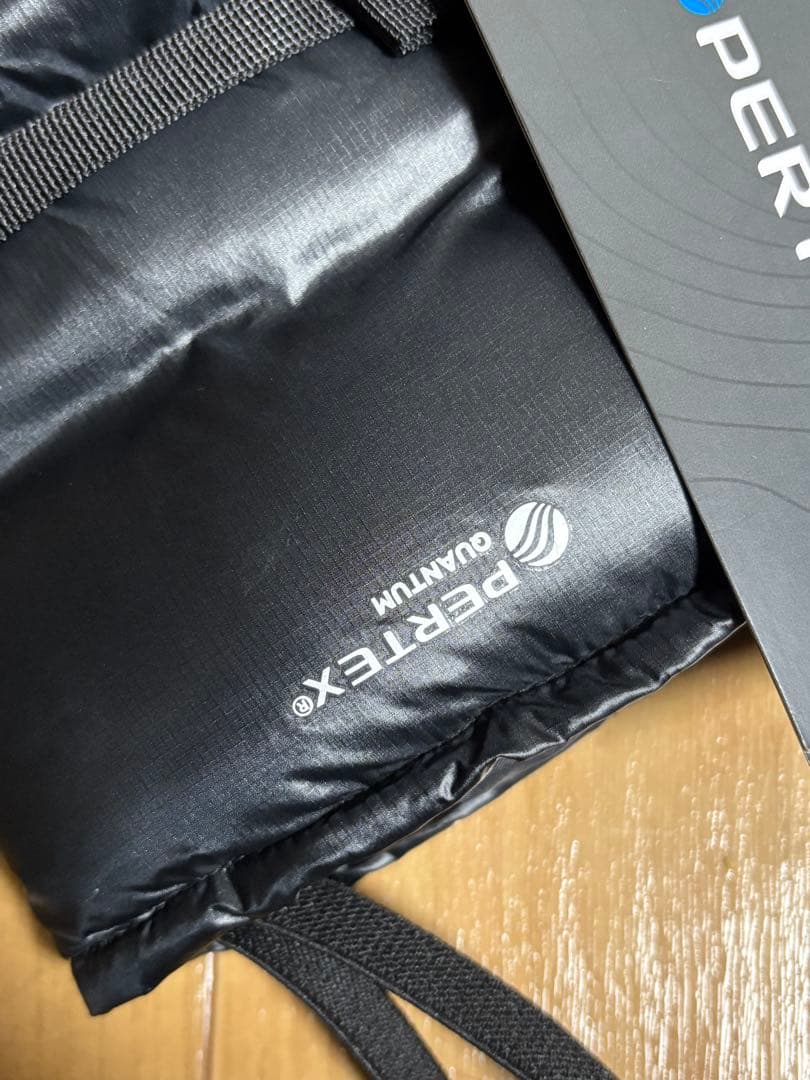 土日限定値下げ☆新品未使用Supreme Pertex ブラック ダウンミトン☆