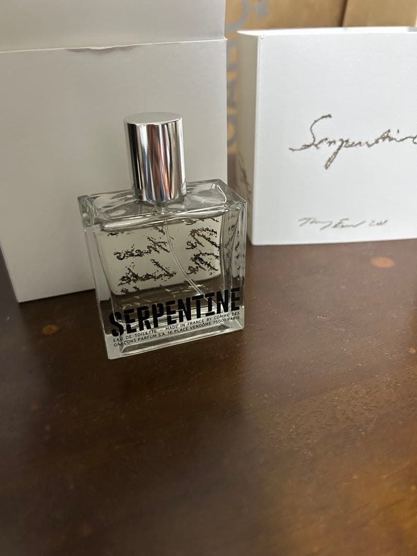 COMME des GARÇONS SERPENTINE ユニセックス香水
