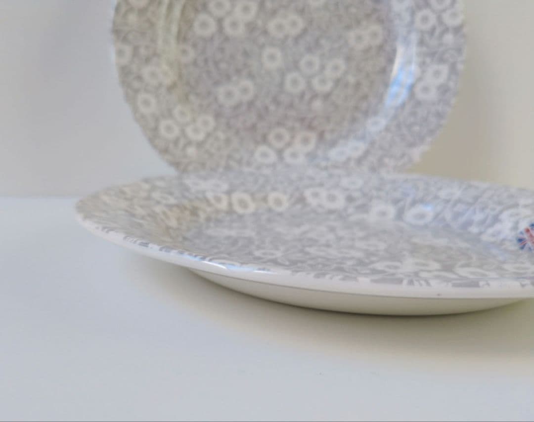 バーレイ　グレーキャリコ　プレート　２枚