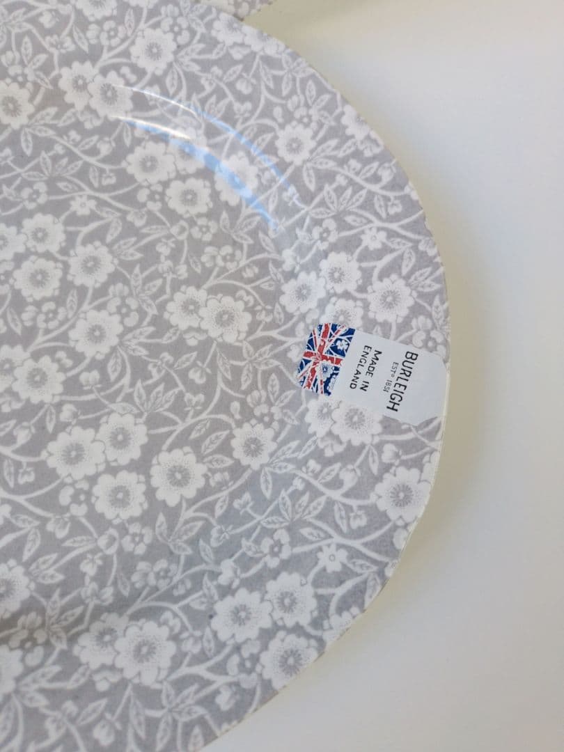 バーレイ　グレーキャリコ　プレート　２枚