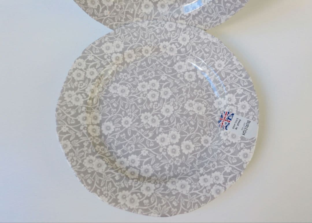 バーレイ　グレーキャリコ　プレート　２枚