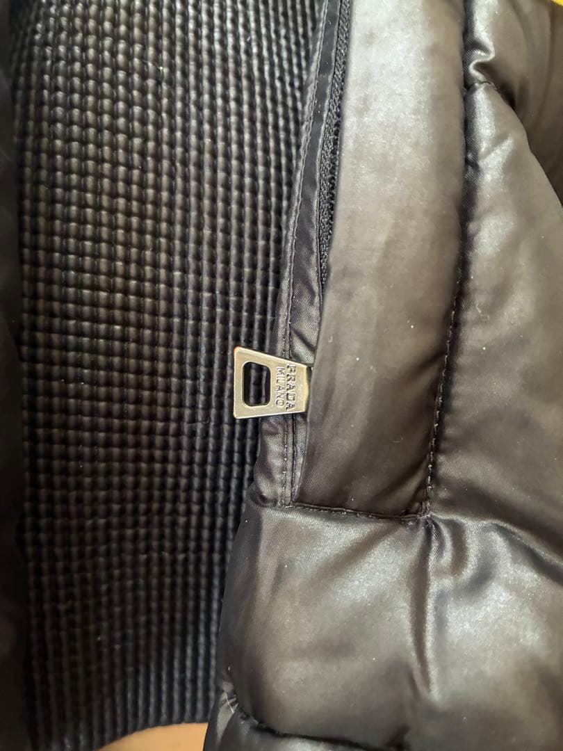 PRADA ダウンジャケット 三角プレート ブラック サイズ40