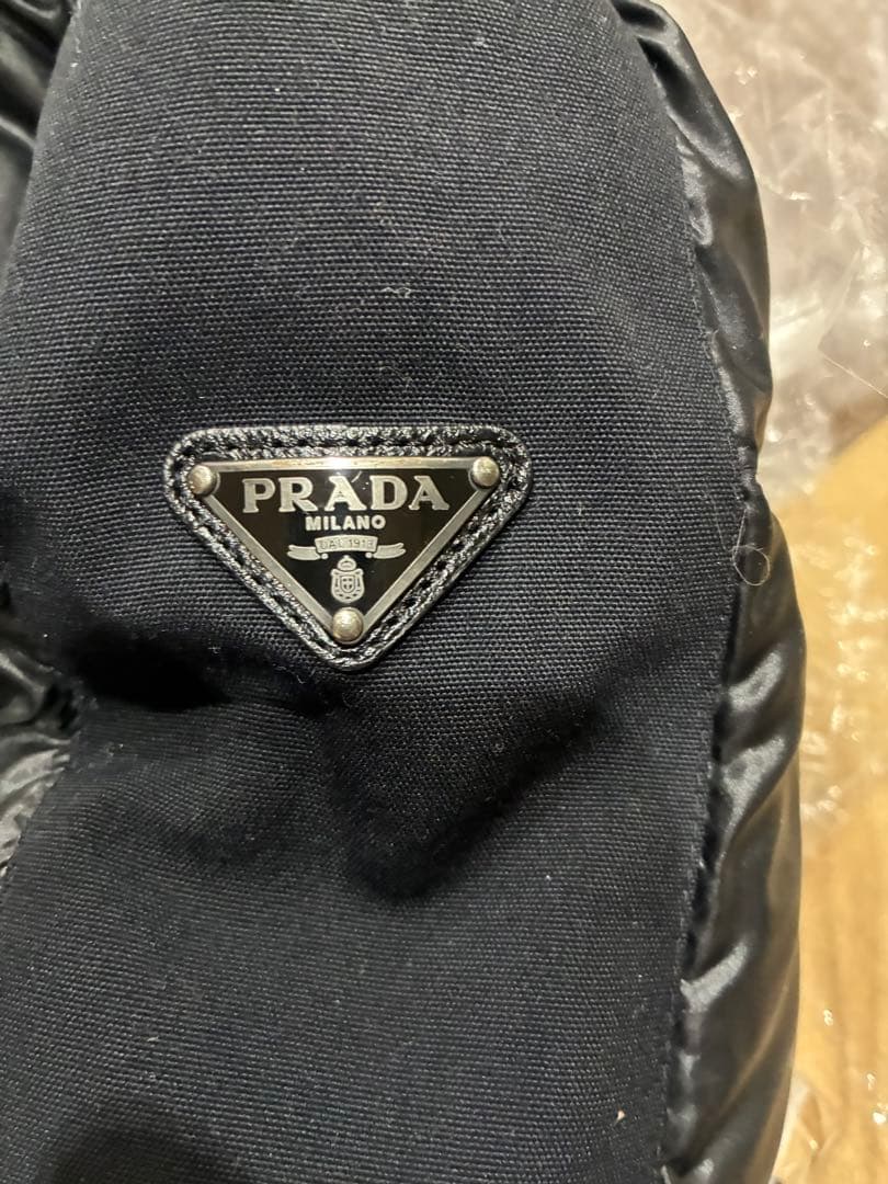PRADA ダウンジャケット 三角プレート ブラック サイズ40