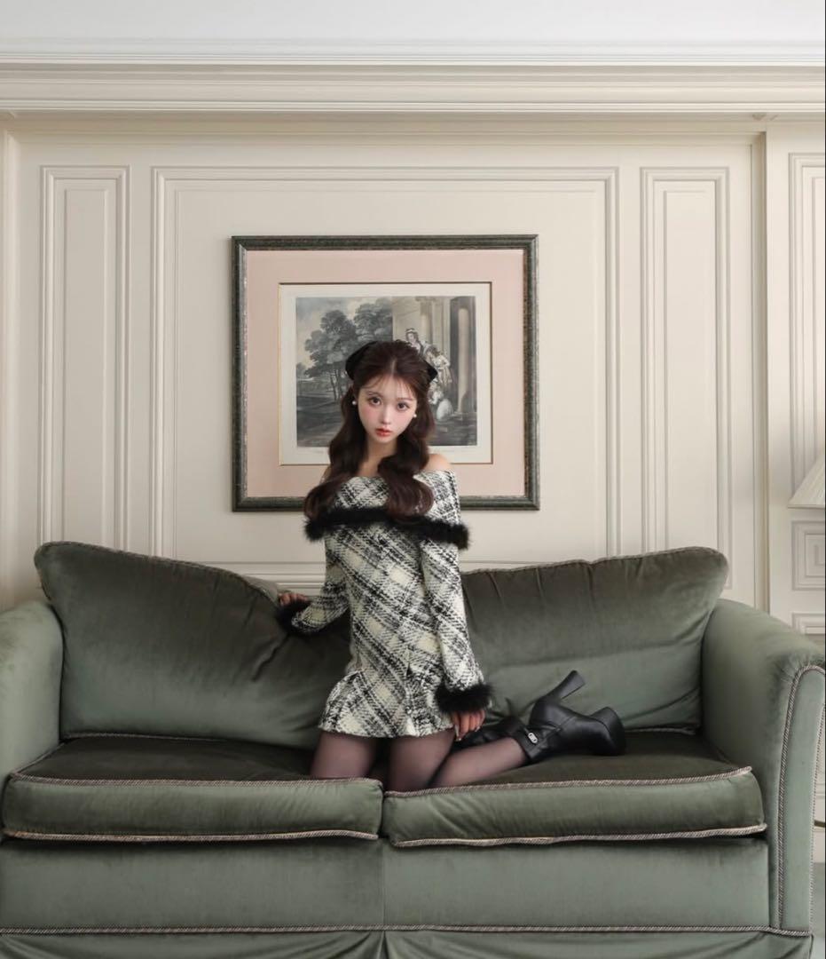 M me eme オフショルダーロービングチェックミニワンピース