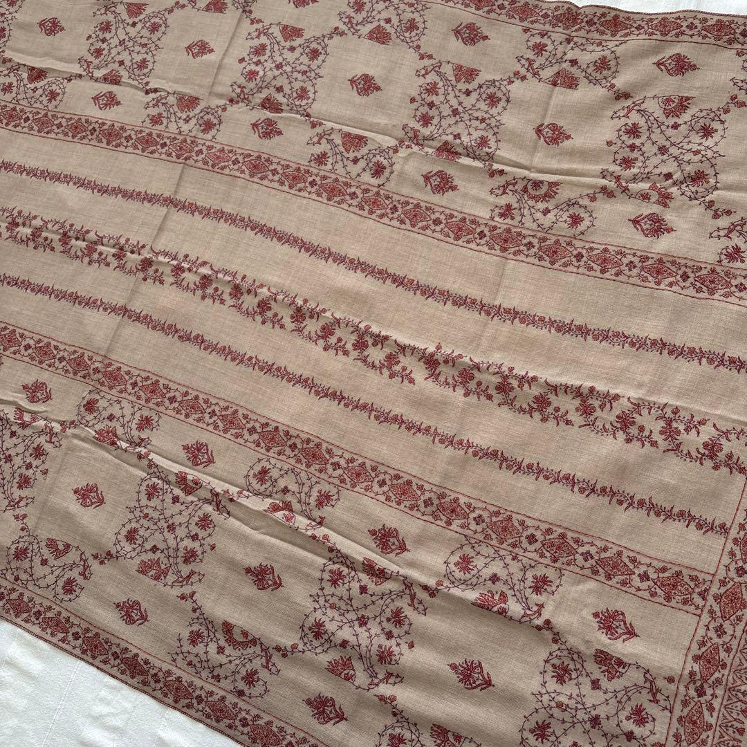 Cashuna大判ストール　小花柄　刺繍　カシューナ　King of wool