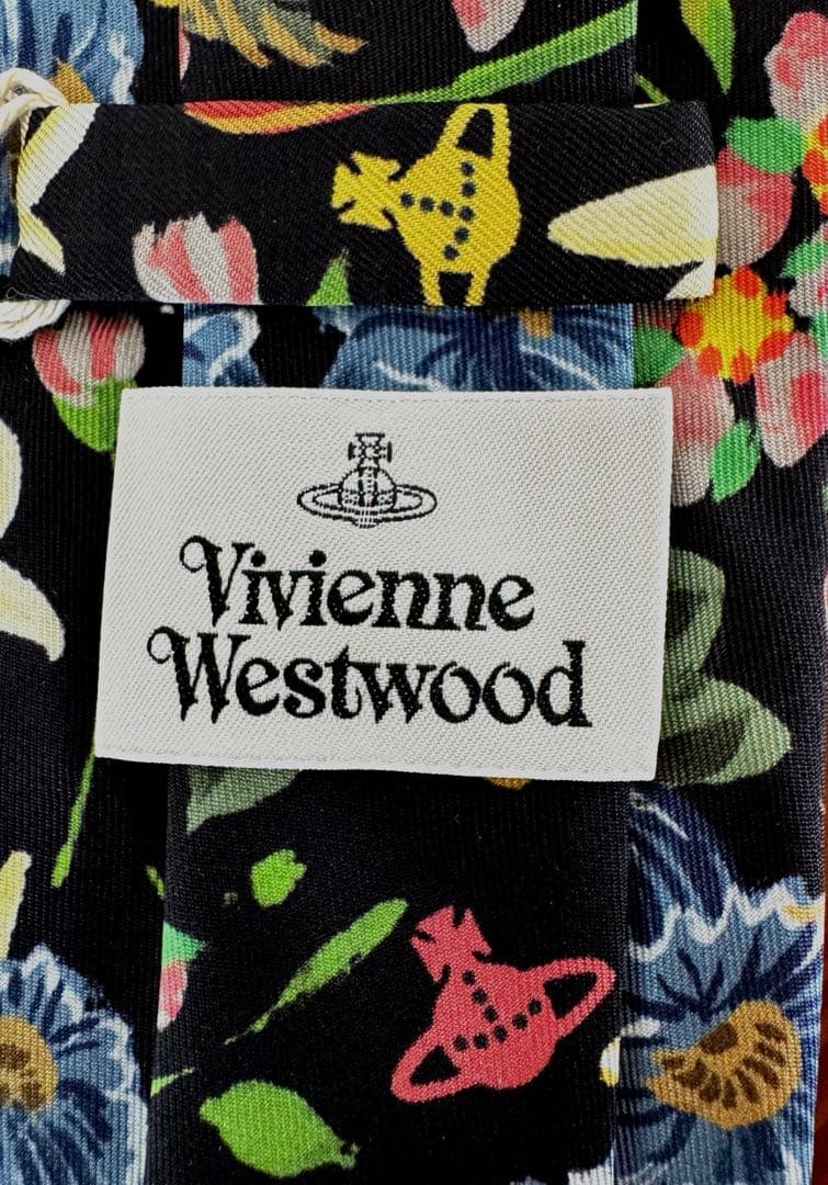 新品未使用タグ付✴︎VivienneWestwoodシルク100%ネクタイ
