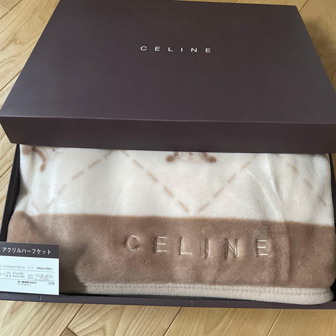 セリーヌアクリルハーフケット　トリオンフ