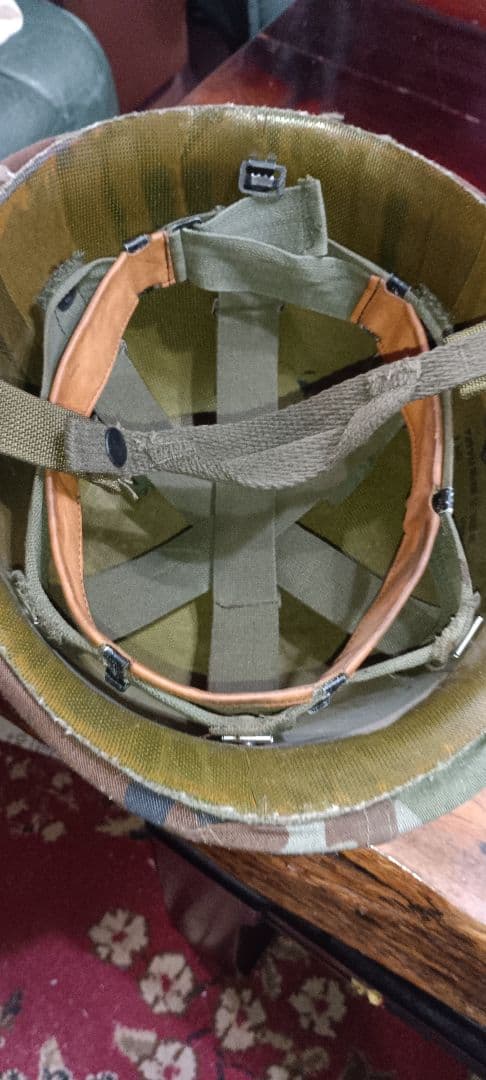 す*む様 希少迷彩軍用ヘルメット