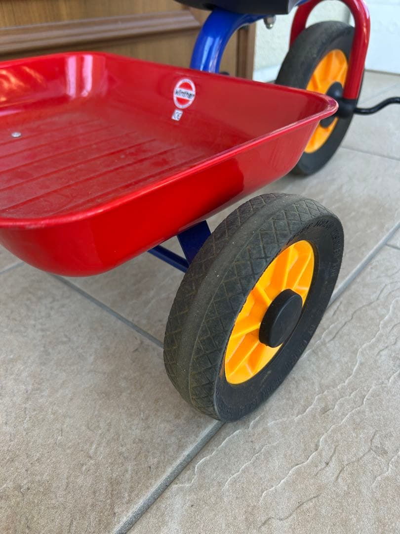 【最終値下げ】ボーネルンド ペリカンデザイン三輪車 Vハンドル （荷台つき）