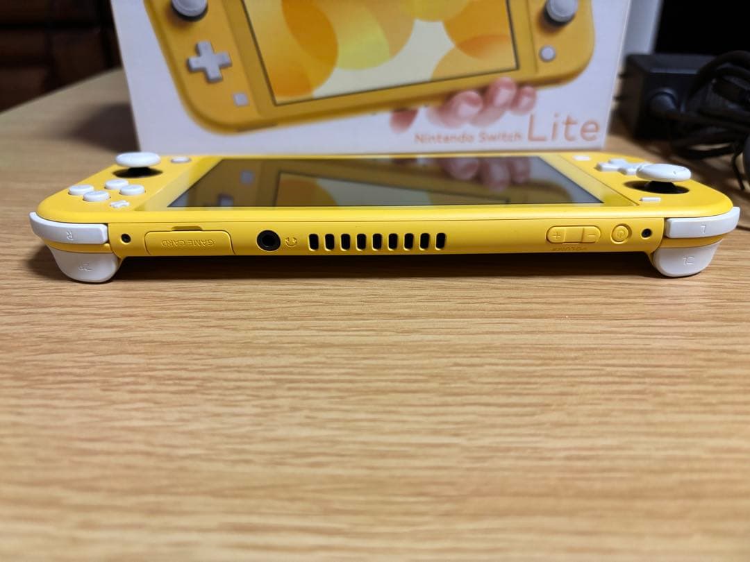 【星】Nintendo Switch Lite イエロー