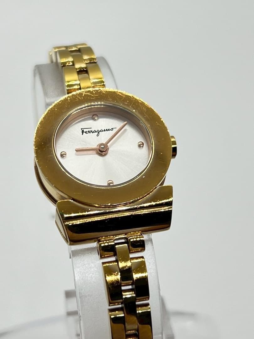 【新品電池】Ferragamo フェラガモ 腕時計 ガンチーニ ゴールド y2k