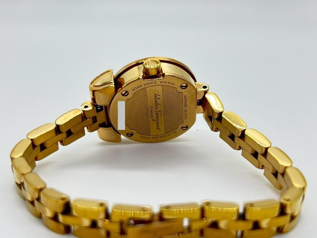 【新品電池】Ferragamo フェラガモ 腕時計 ガンチーニ ゴールド y2k