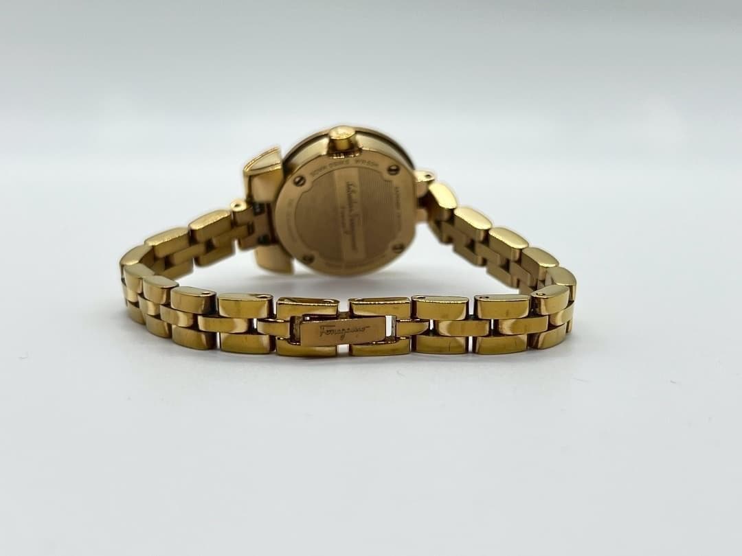 【新品電池】Ferragamo フェラガモ 腕時計 ガンチーニ ゴールド y2k