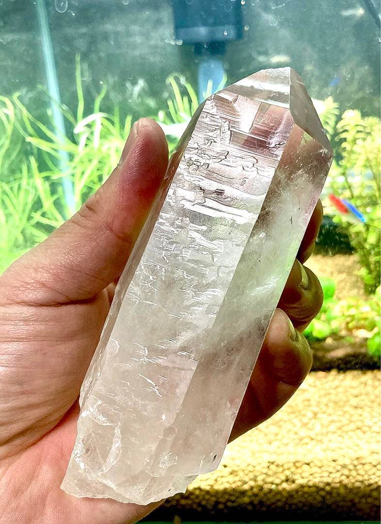 最高品質　超希少幻の逸品　幻のカイラス聖山産　虹のヒマラヤ水晶の六角ポイント