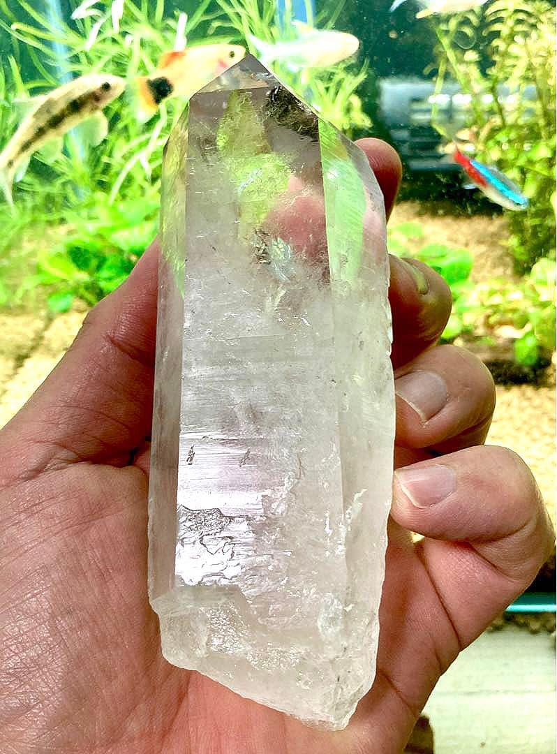 最高品質　超希少幻の逸品　幻のカイラス聖山産　虹のヒマラヤ水晶の六角ポイント