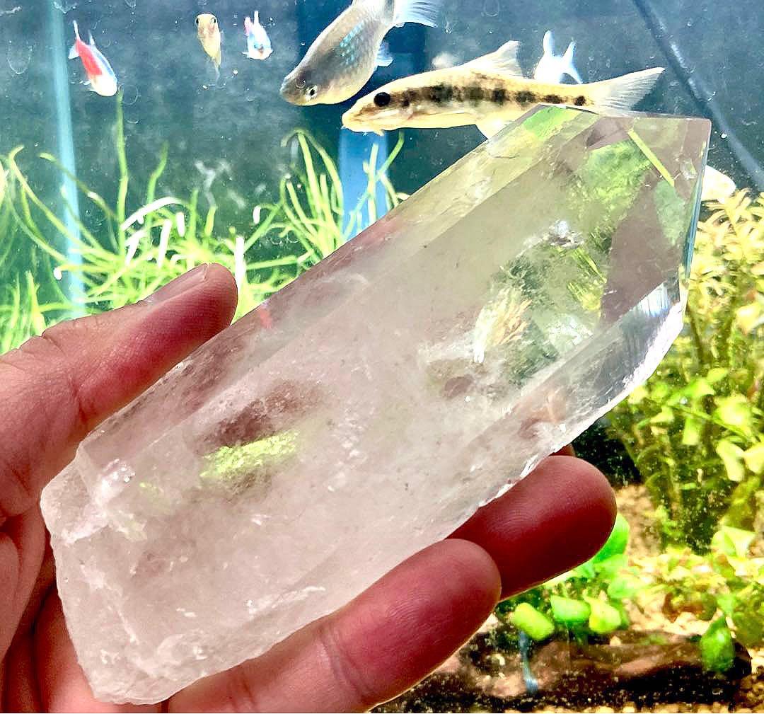 最高品質　超希少幻の逸品　幻のカイラス聖山産　虹のヒマラヤ水晶の六角ポイント