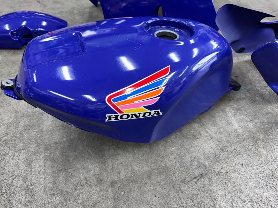 nsr250r mc21 FRPレーシングカウル　タンク　セット　らんまる