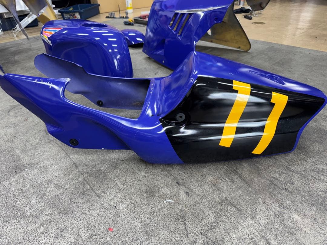 nsr250r mc21 FRPレーシングカウル　タンク　セット　らんまる