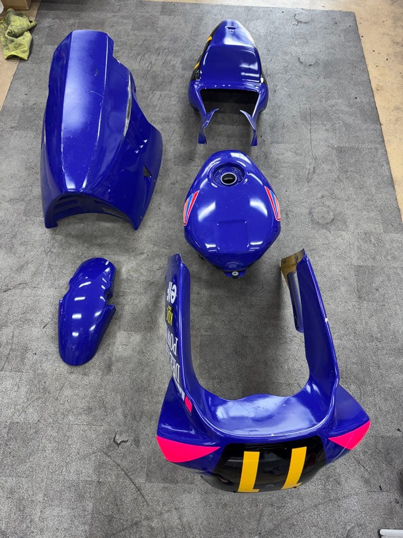 nsr250r mc21 FRPレーシングカウル　タンク　セット　らんまる