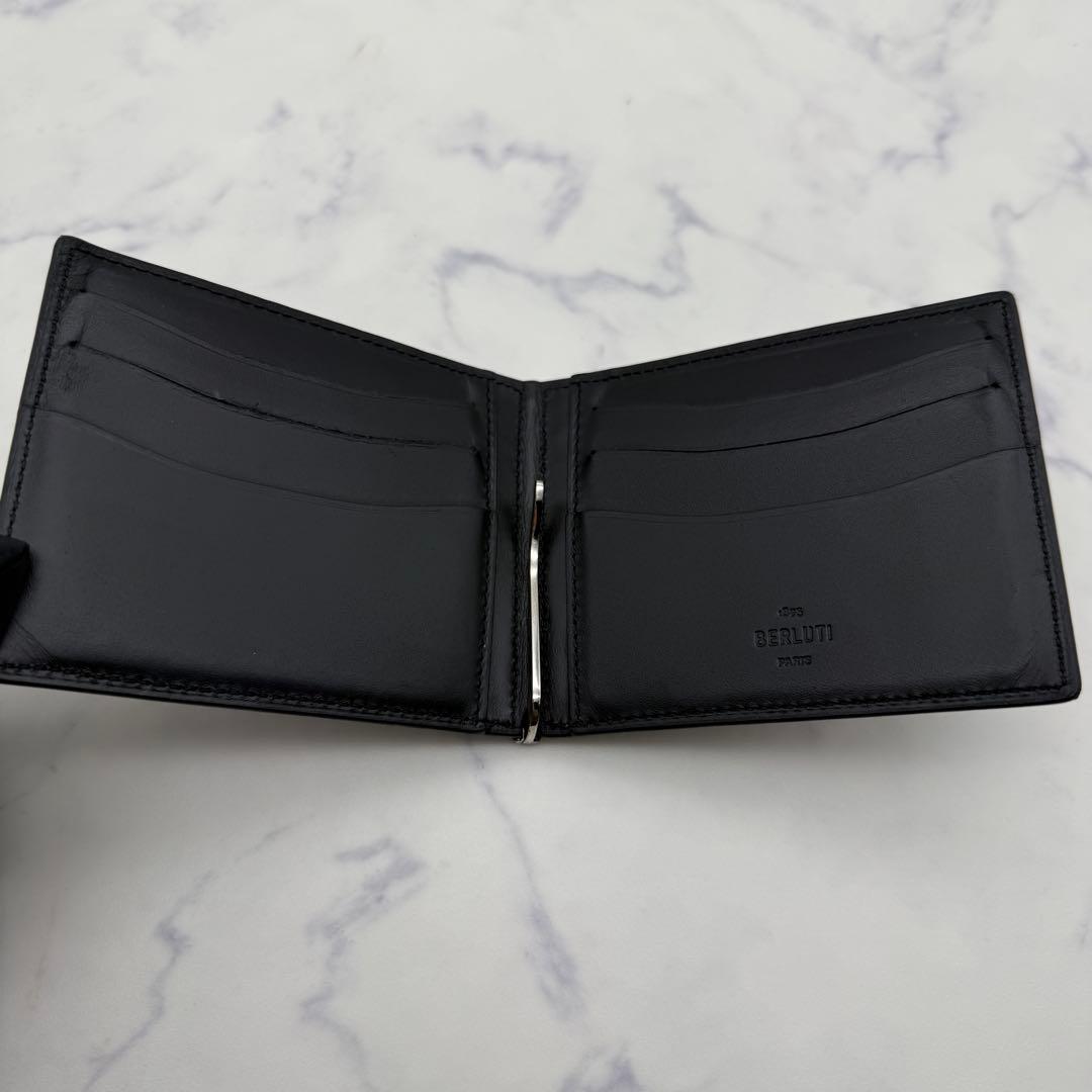 【BERLUTI】ベルルッティ カリグラフィ マネークリップ二つ折り札入れ