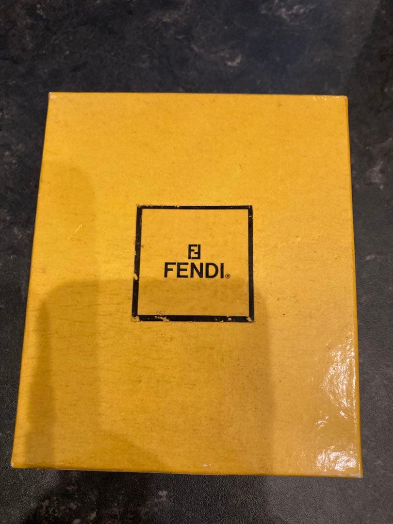 Fendi 二つ折り財布 ブラウン　新品未使用