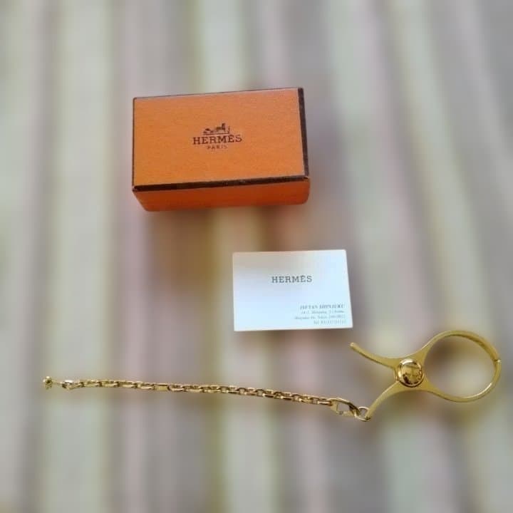 HERMES 金色メタル グローブホルダー