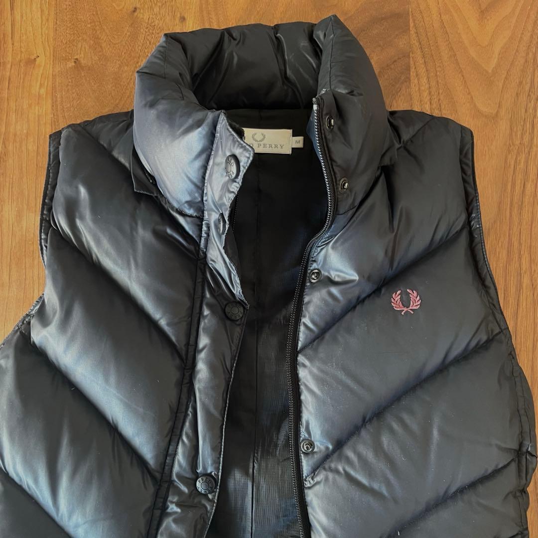 FRED PERRY フレッドペリー　リアルファー付きダウンベスト　PERTEX