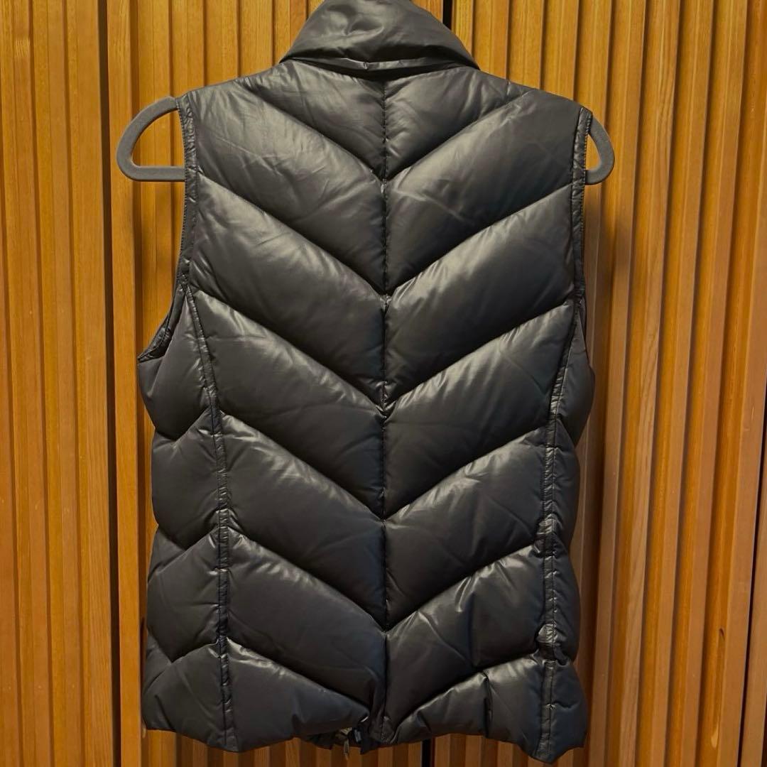 FRED PERRY フレッドペリー　リアルファー付きダウンベスト　PERTEX