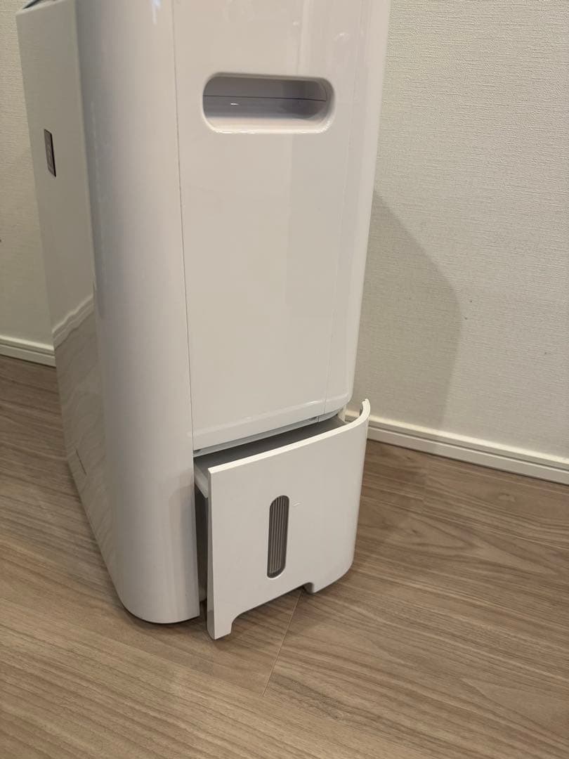 【美品】2024年製 シャープ 空気清浄機 兼 除湿機 CV-EF120-W