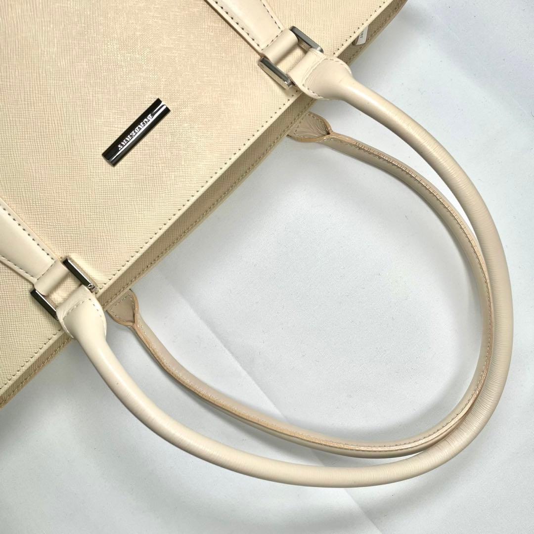 【極美品】バーバリー トートバッグ レザー 白 A4可 ノバチェック ビジネス