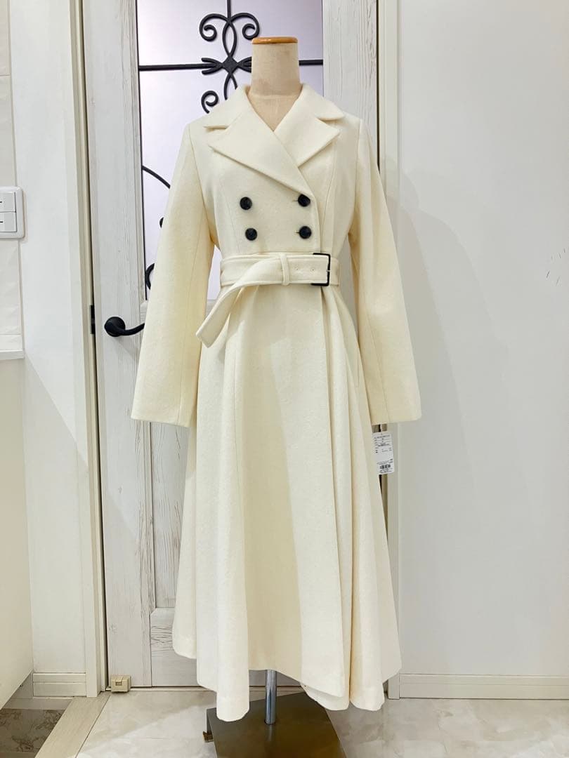 アンドクチュール　ホワイト ダブルブレスト ロングコート　38