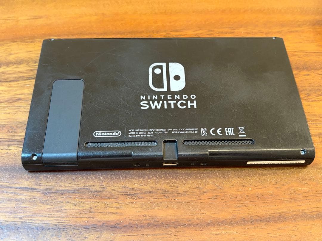 Nintendo Switch 本体 赤・青ジョイコン付き