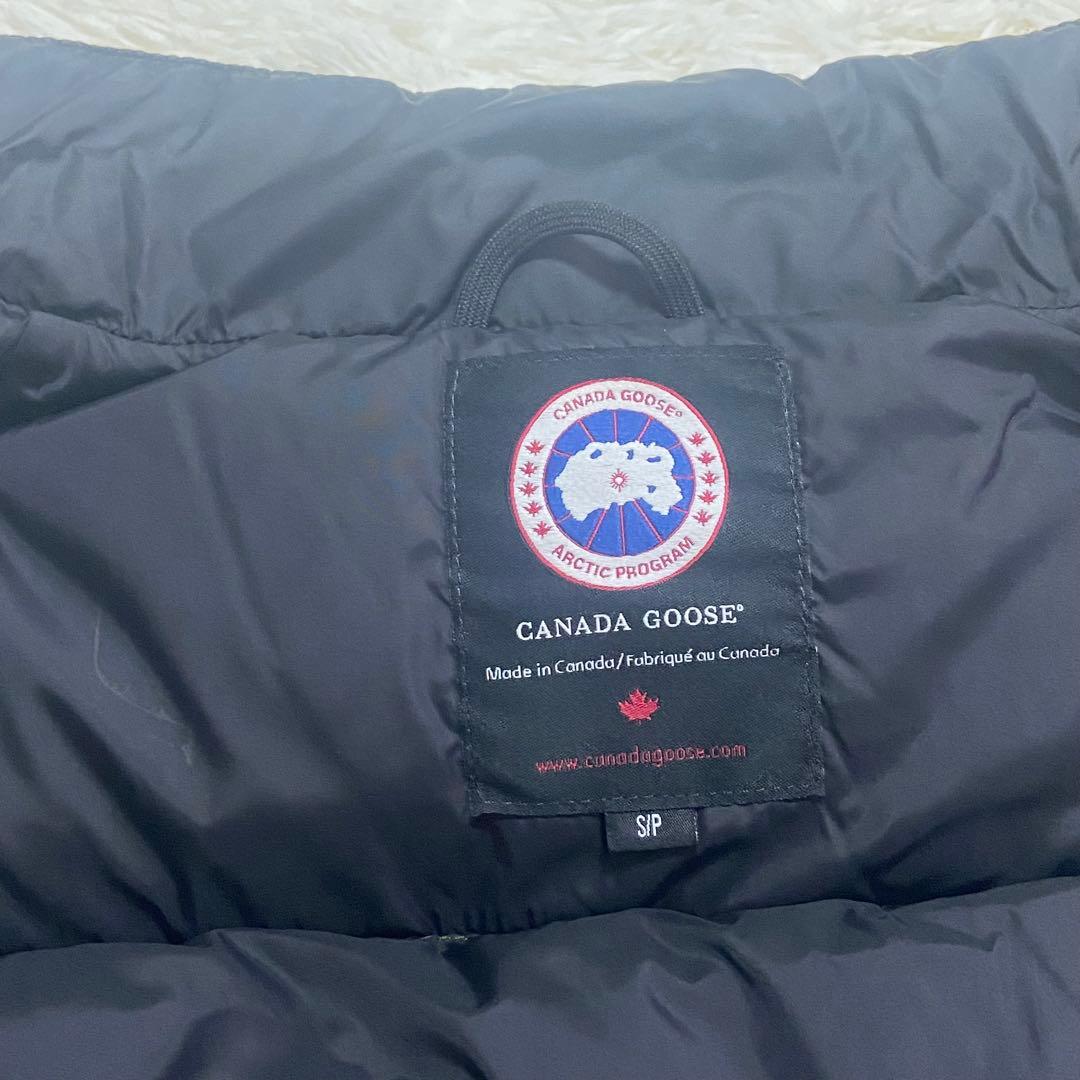   カナダグース　ダウンベスト 迷彩　ユニセックス