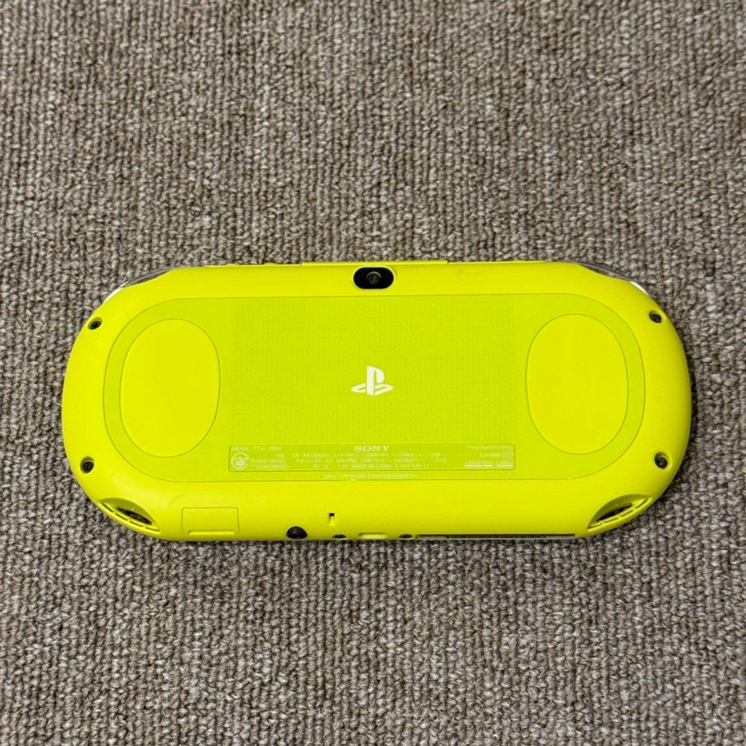 PSVITA PCH-2000 ライムグリーン/ホワイト