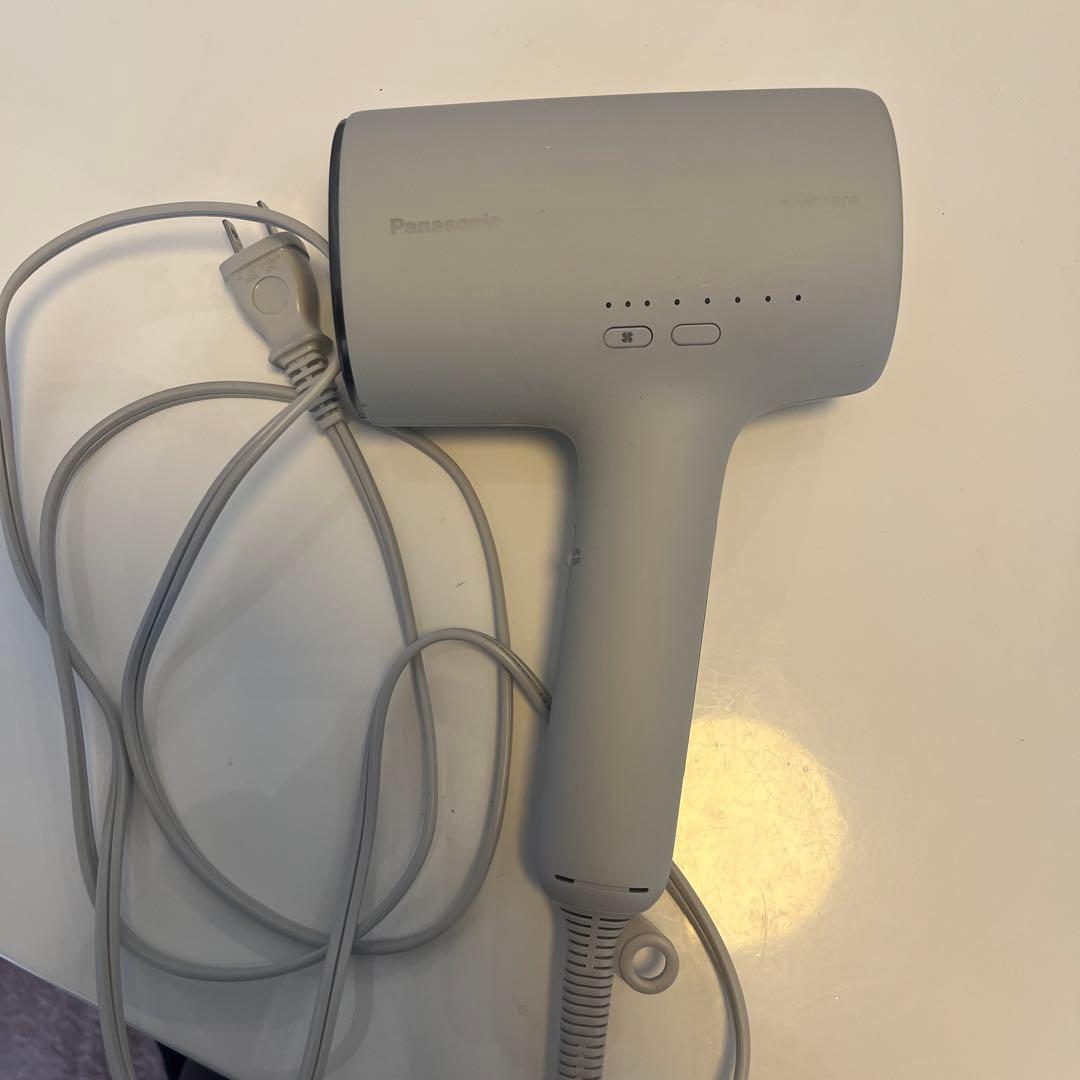 パナソニック　ナノケア2025年製　EH-NA0J-H ミストグレー