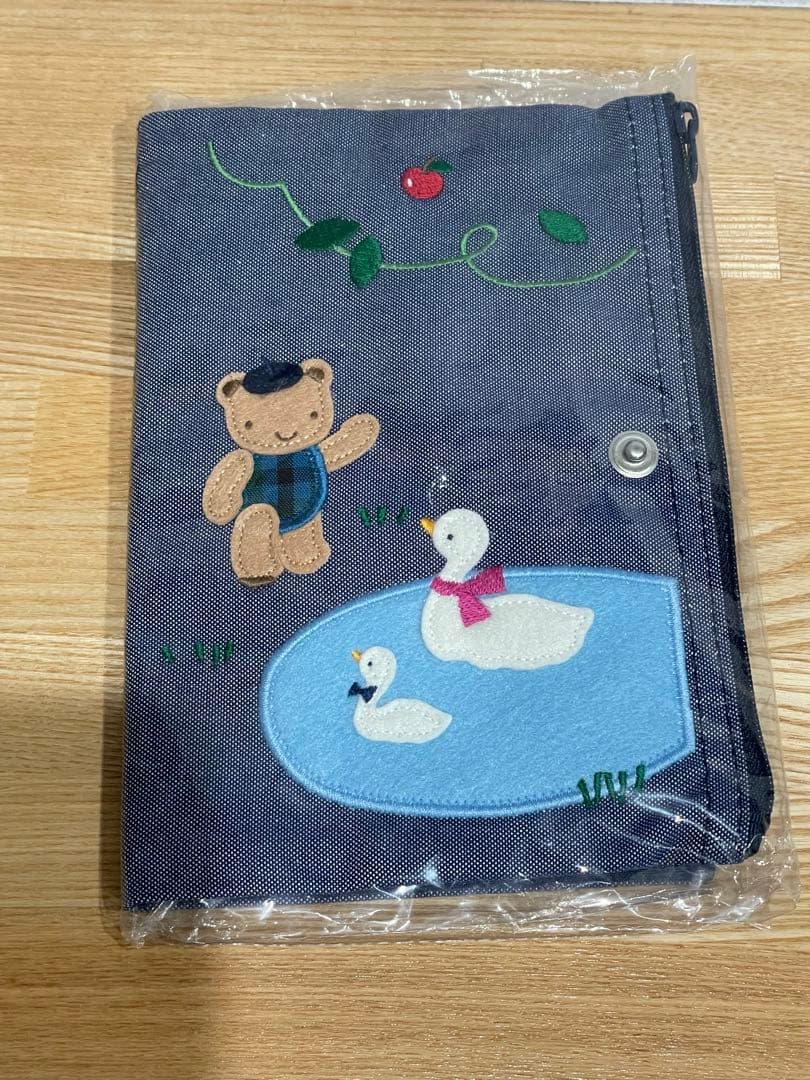 ファミリア　マルチケース