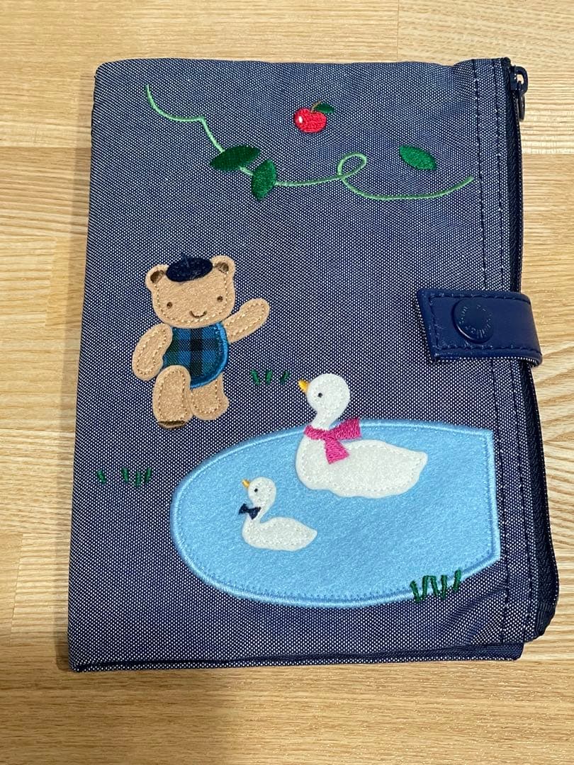 ファミリア　マルチケース