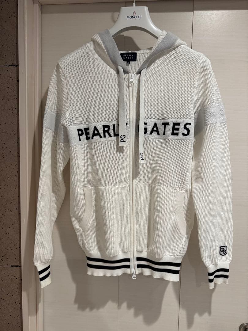 パーリーゲイツ パーカー　サイズ4