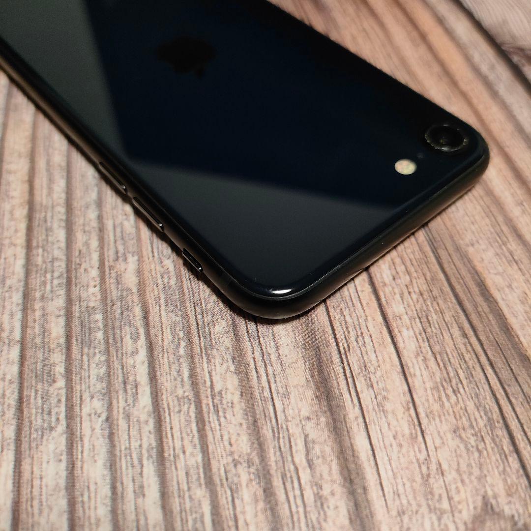 iPhone SE 第3世代 SIMフリー 64GB バッテリー92%