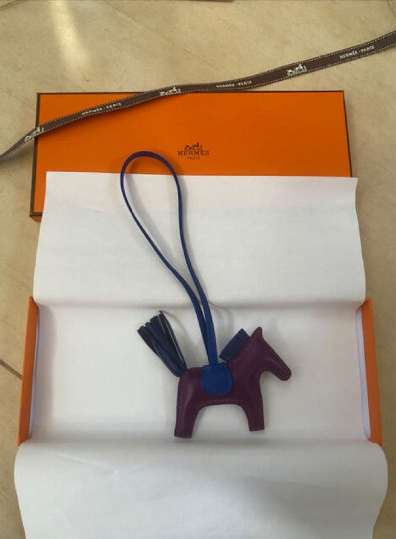 新品 エルメス ロデオチャームPM
