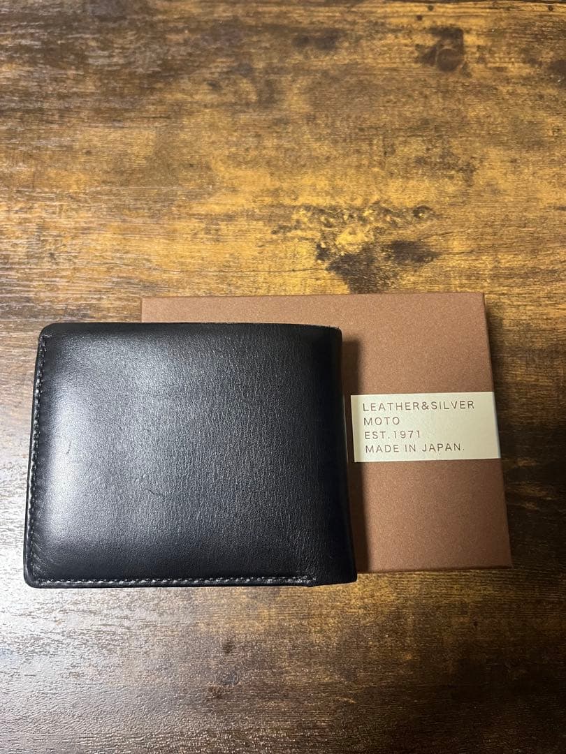 【ktjt】MOTO ヌメクロコ × ハンドダイ 二つ折り財布
