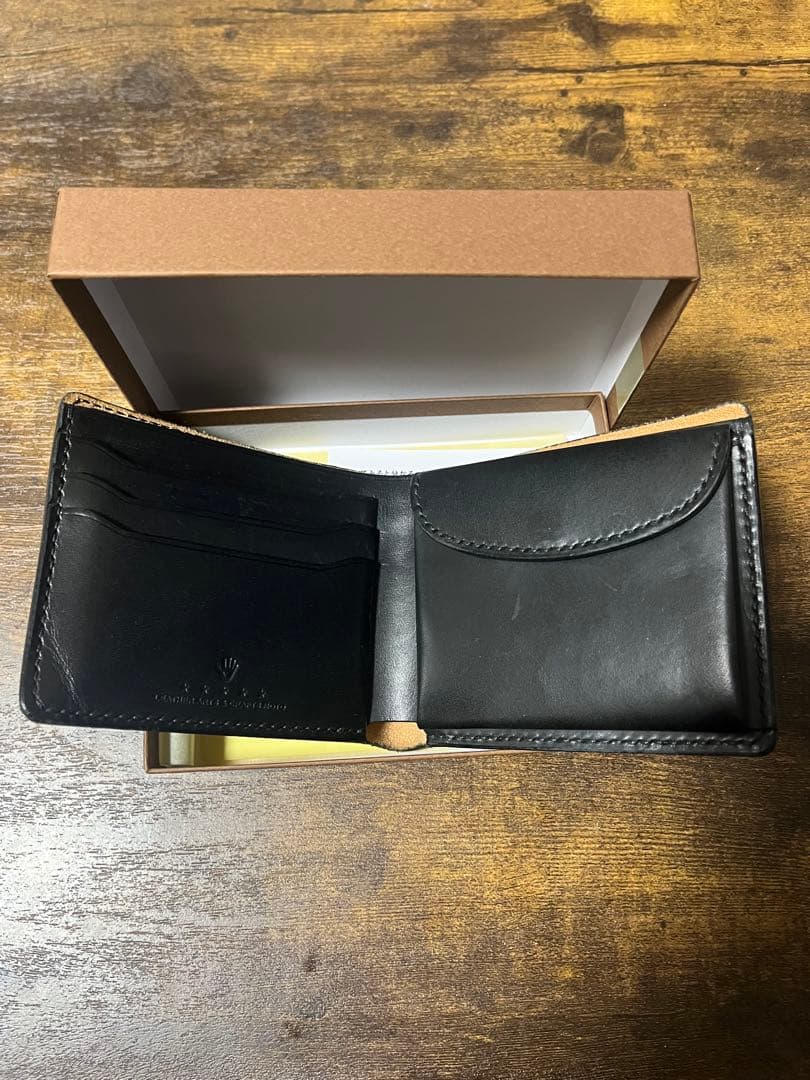 【ktjt】MOTO ヌメクロコ × ハンドダイ 二つ折り財布