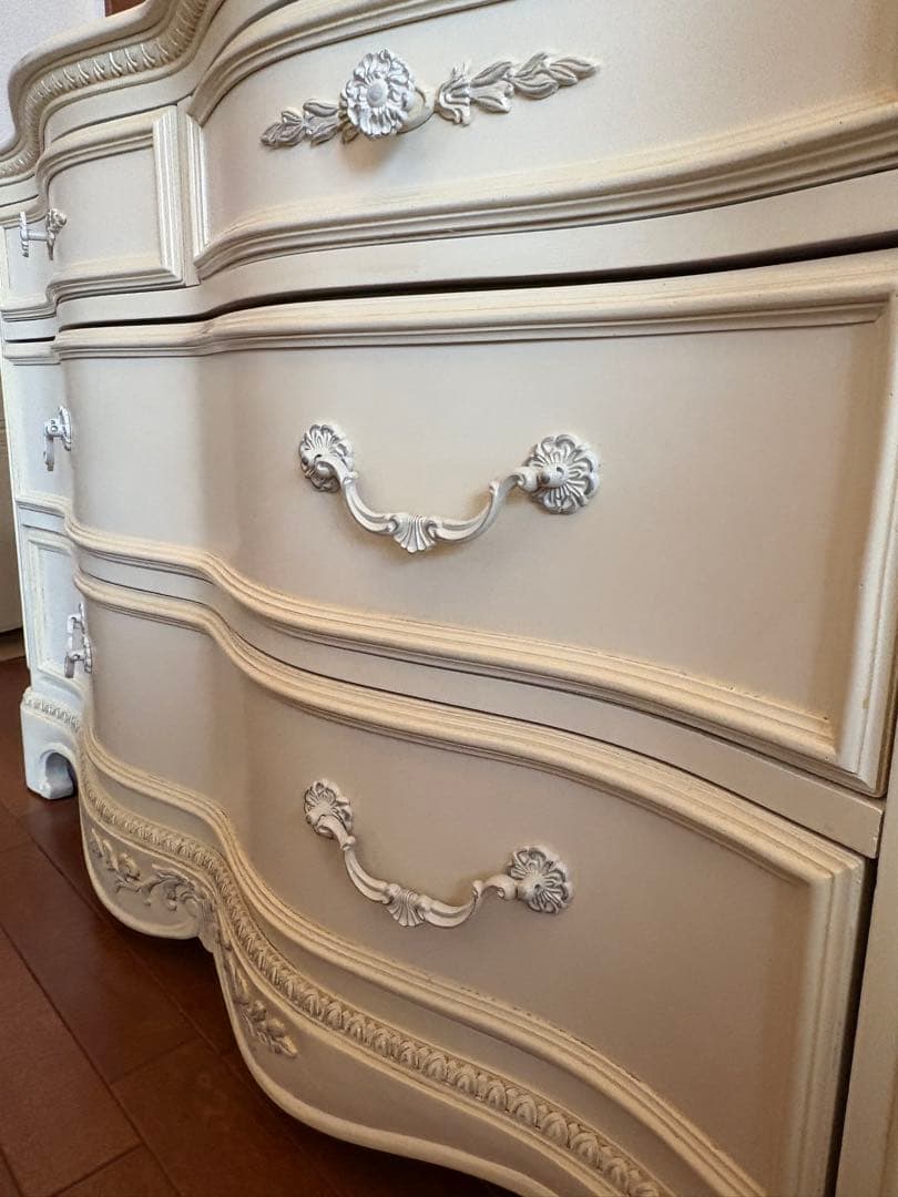 ジェシカ マクリントック/ホワイトチェスト/輸入家具