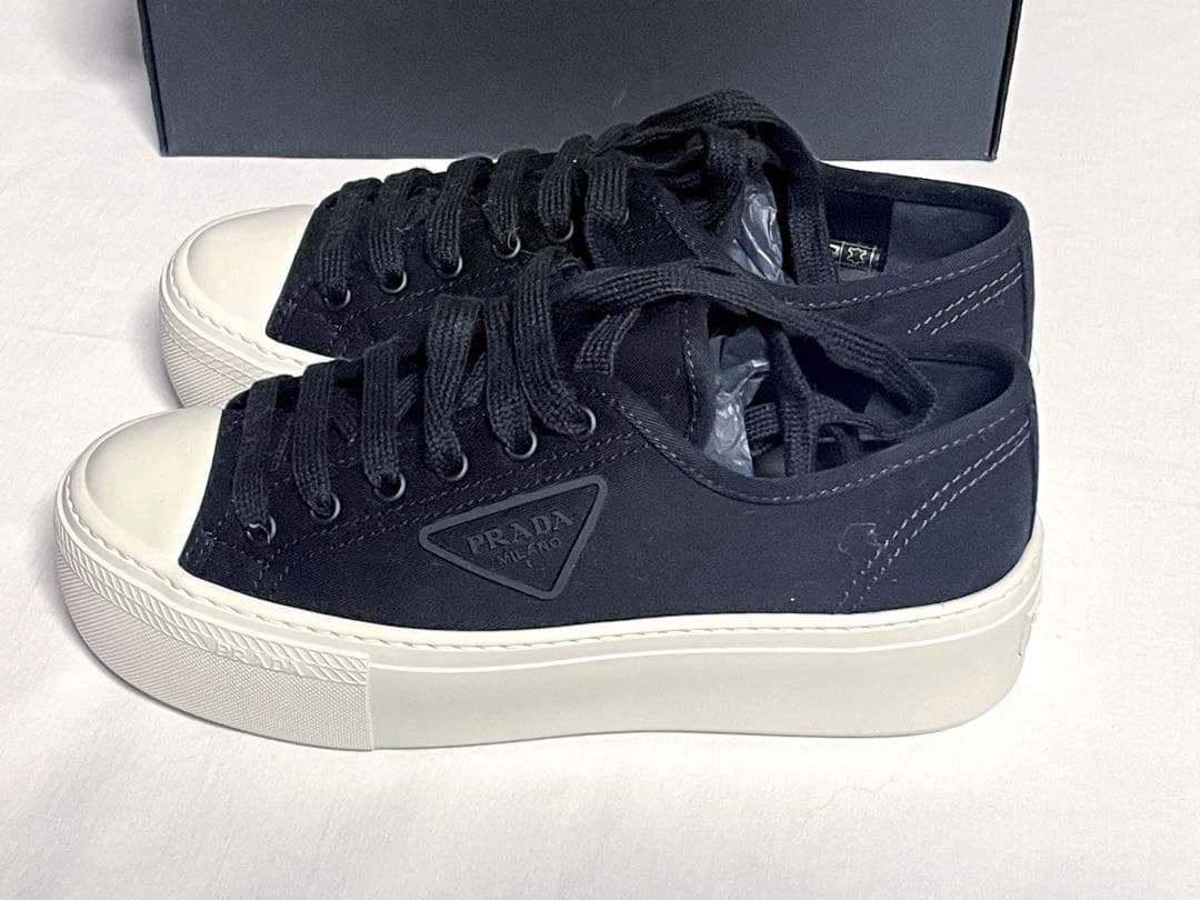 【未使用】PRADA トライアングルロゴ コットンキャンバス スニーカー