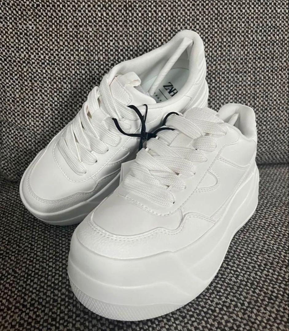 ZARA 厚底　プラットフォームソール ランニングスニーカー　新品タグ付き