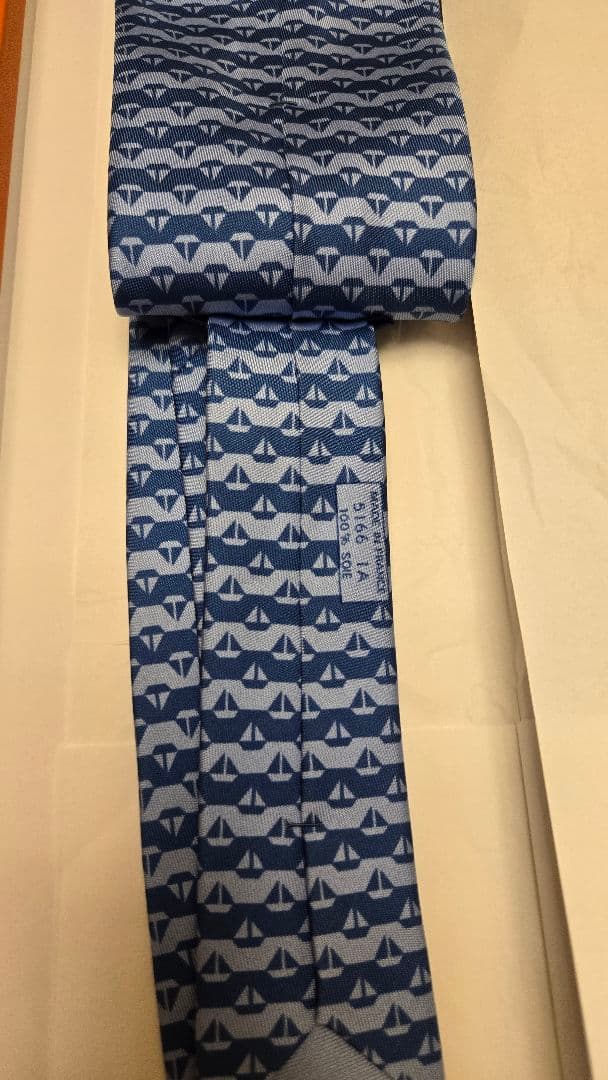 【新品未使用】HERMES ボート柄 シルクネクタイ