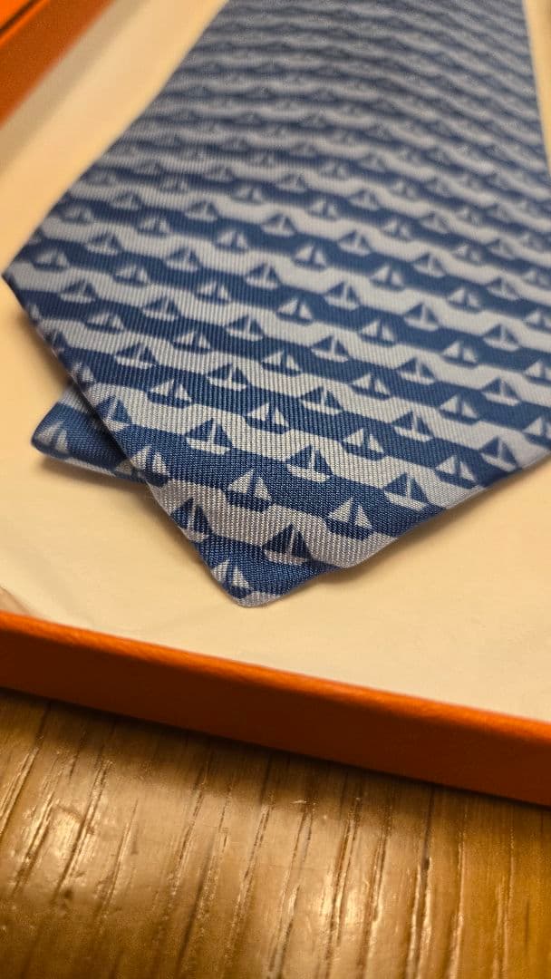 【新品未使用】HERMES ボート柄 シルクネクタイ