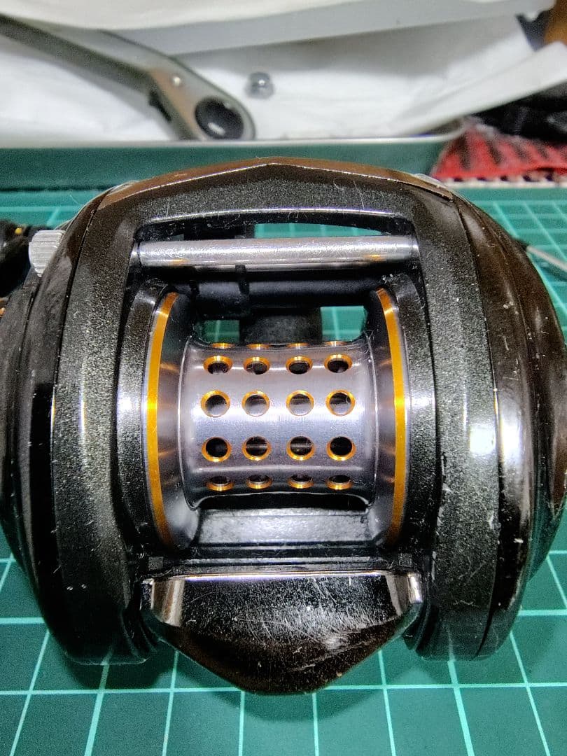 アブガルシア　レボ　ビッグシューターコンパクトL　スプールがパワークランク仕様