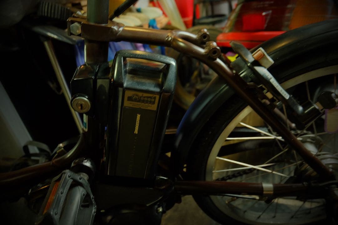 う*ー様 ブリヂストン アシスタユニプレミア 8.7AH 20インチ